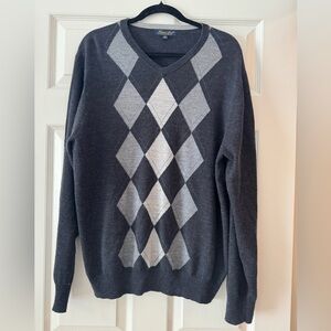 Garret Scott V-Neck Merino Wool Sweater - Black and Gray Argyle